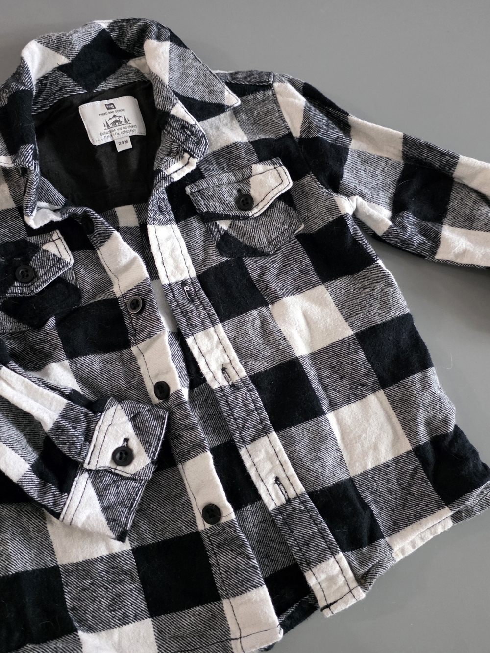 H&M Black and White Plaid Button-Down Shirt for Kids 18 Lois Neuf
